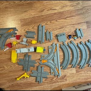 Fisher Price Geo Trax Train Tracks Construction Lot Over 20 Pieces
